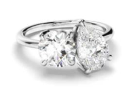 Round Brilliant & Pear Cut Diamond Toi et Moi Engagement Ring