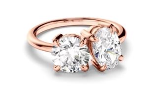 Round Brilliant & Oval Cut Diamond Toi et Moi Engagement Ring