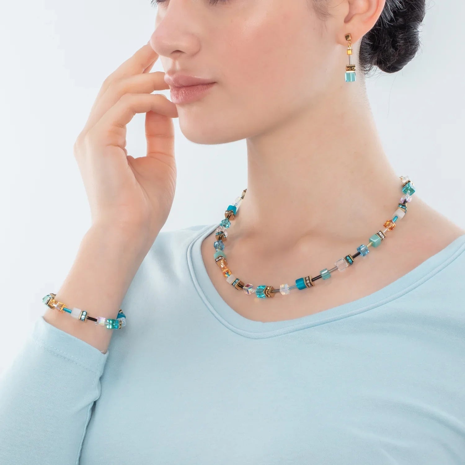 COEUR DE LION Geo Cube Fresh Turquoise, White & Gold Necklace
