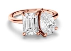 Emerald & Pear Cut Diamond Toi et Moi Engagement Ring