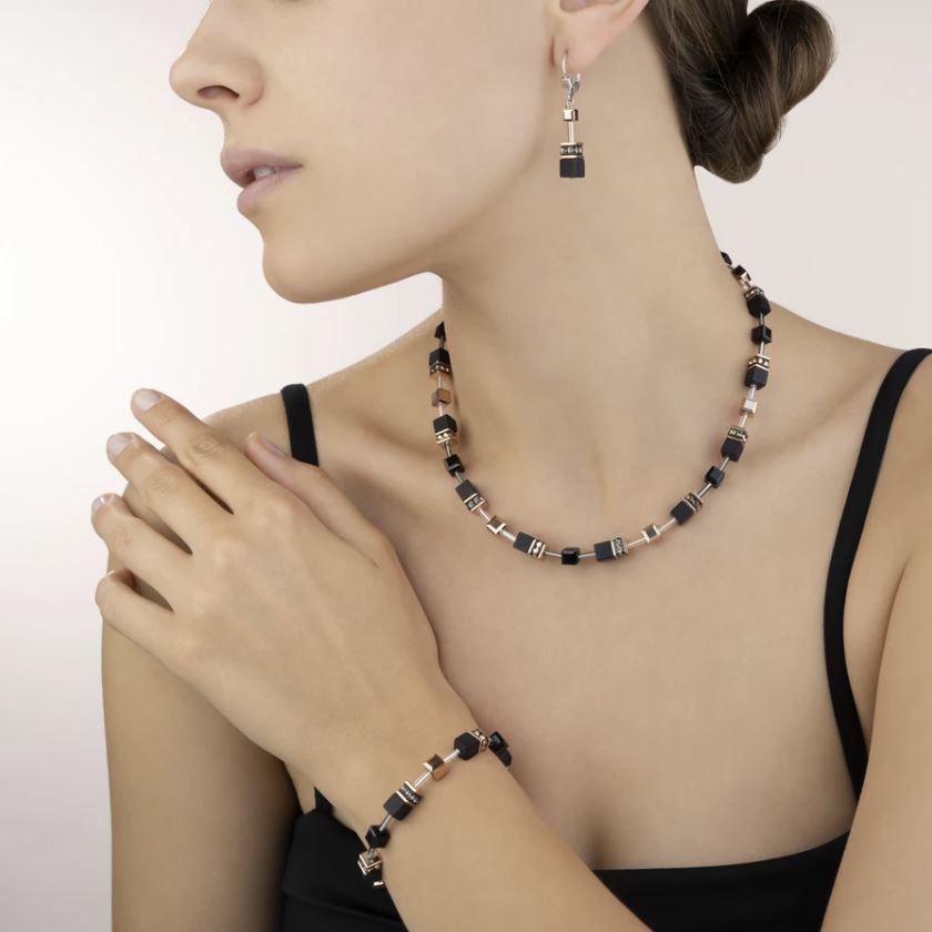 COEUR DE LION Geo Cube Rose Gold & Onyx Necklace