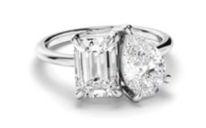 Emerald & Pear Cut Diamond Toi et Moi Engagement Ring