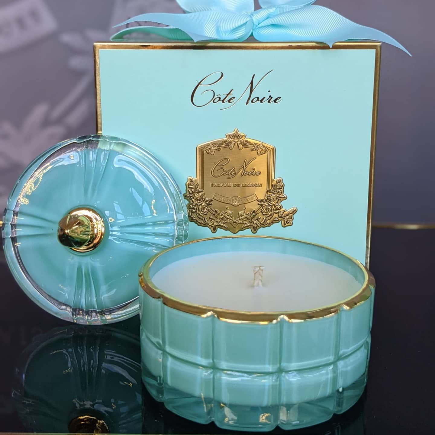 COTE NOIRE Art Deco Candle - Tiffany Blue